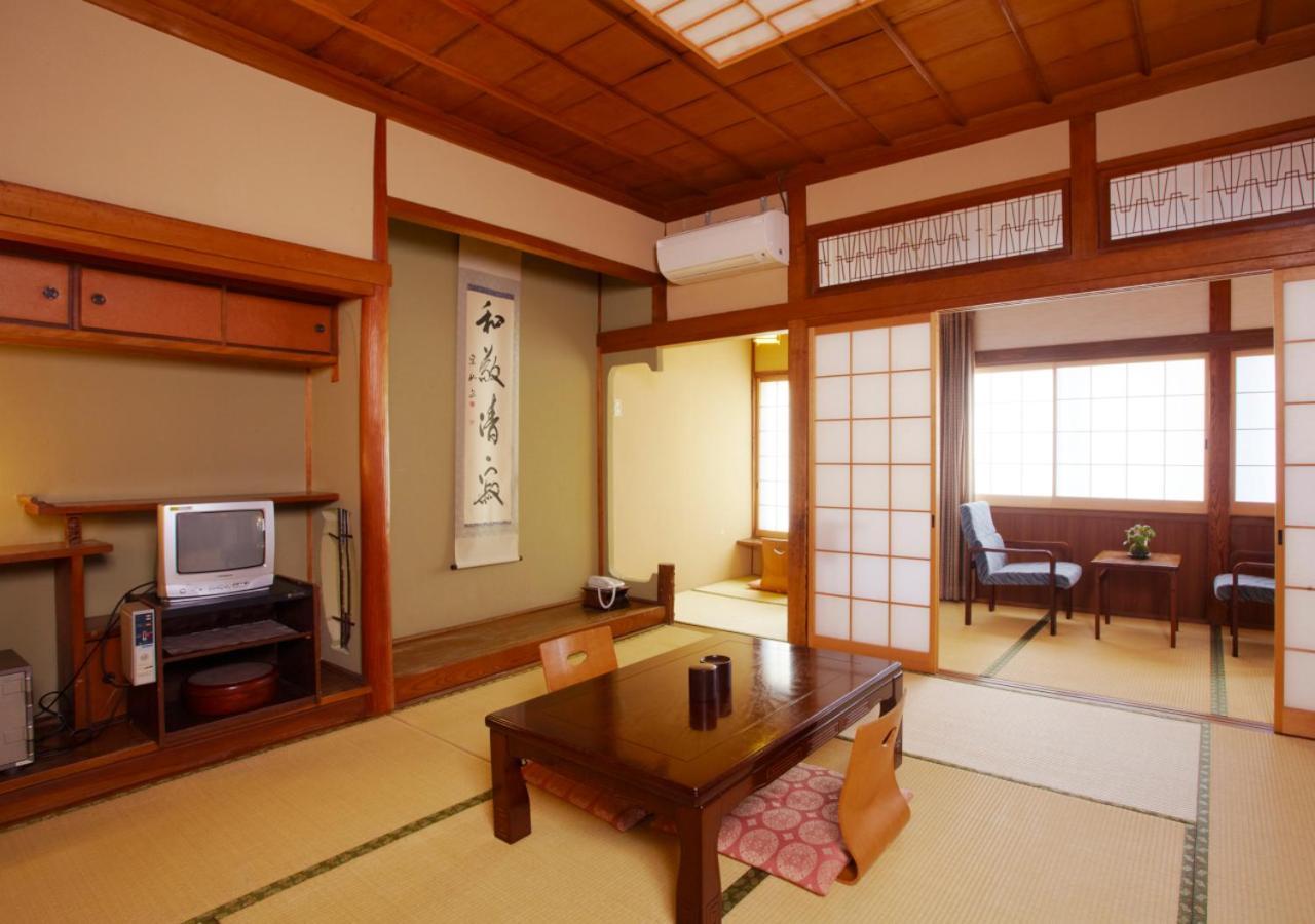 Unzen Iwaki Ryokan Екстериор снимка